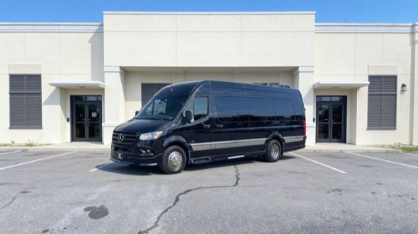 15 passenger sprinter van phoenix