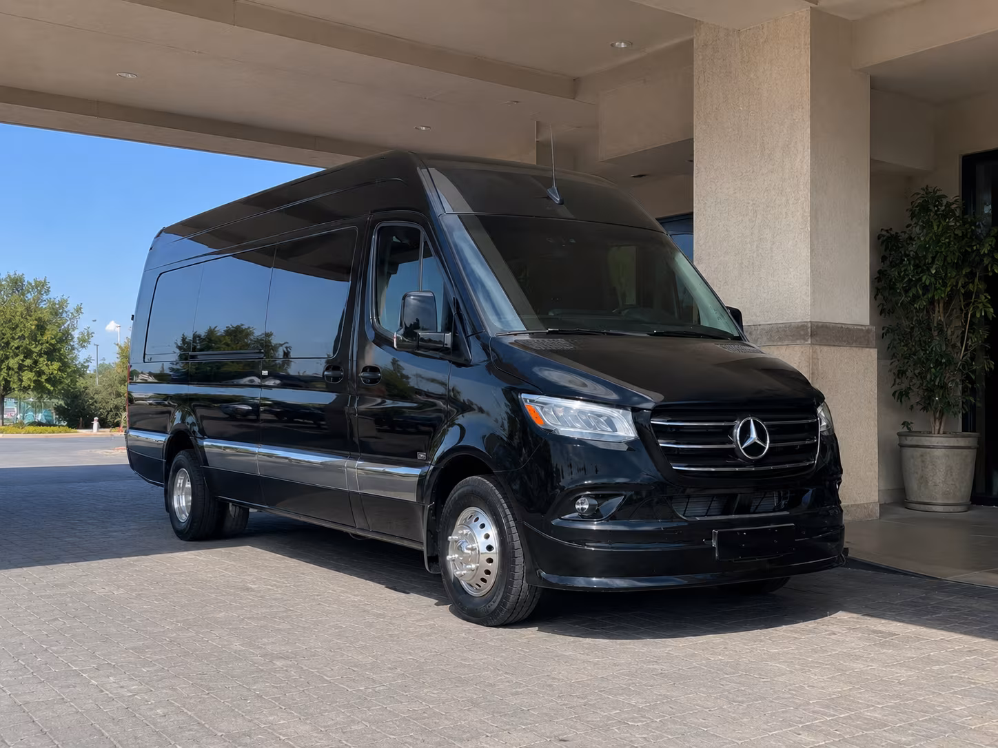 find the perfect transportation for your next corporate event 4